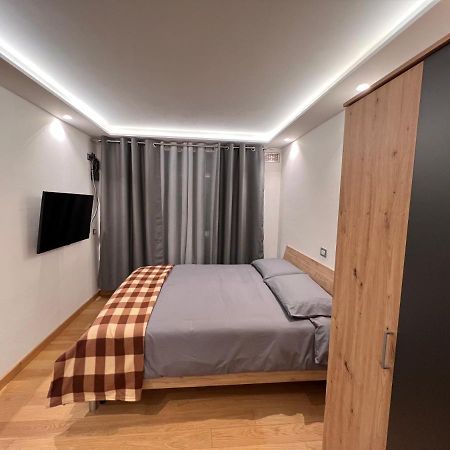 Elegante E Moderno Monolocale Apartment Oga Ngoại thất bức ảnh